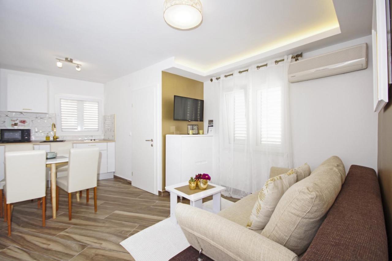 Apartments By The Sea Baska Voda, Makarska - 17570 Eksteriør billede